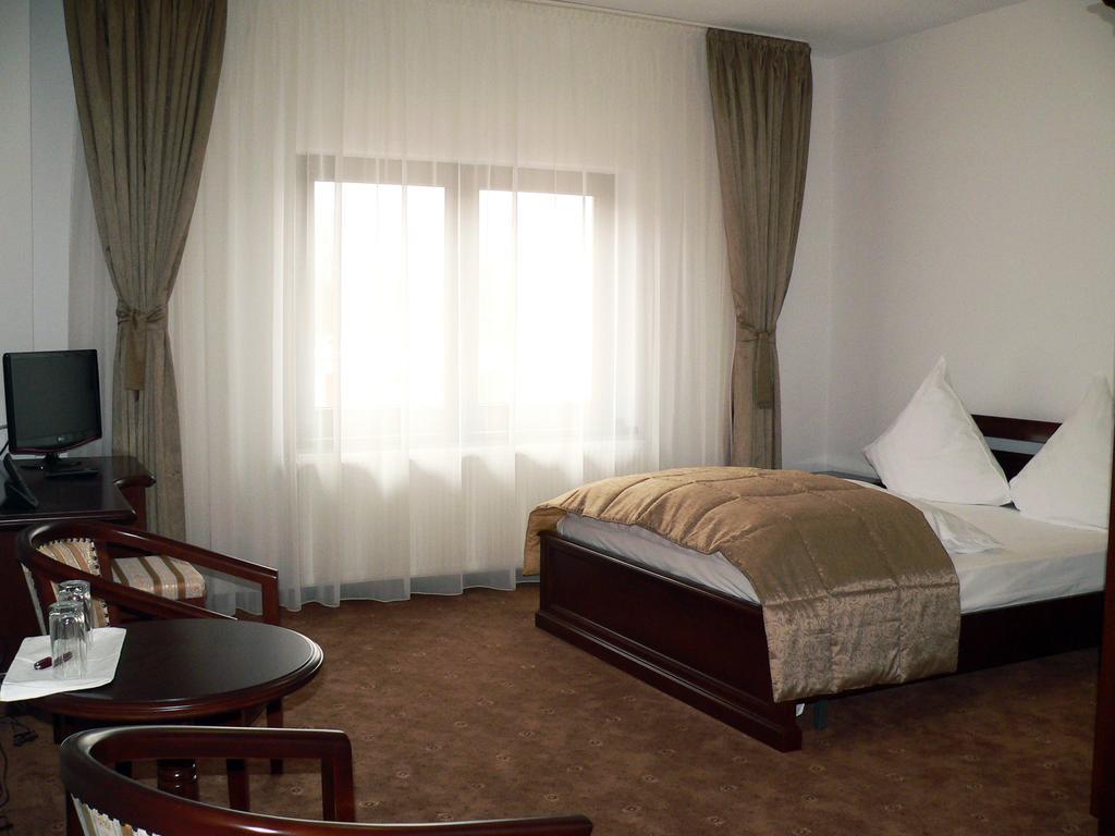 Pension Deutsches Haus Braşov Kamer foto