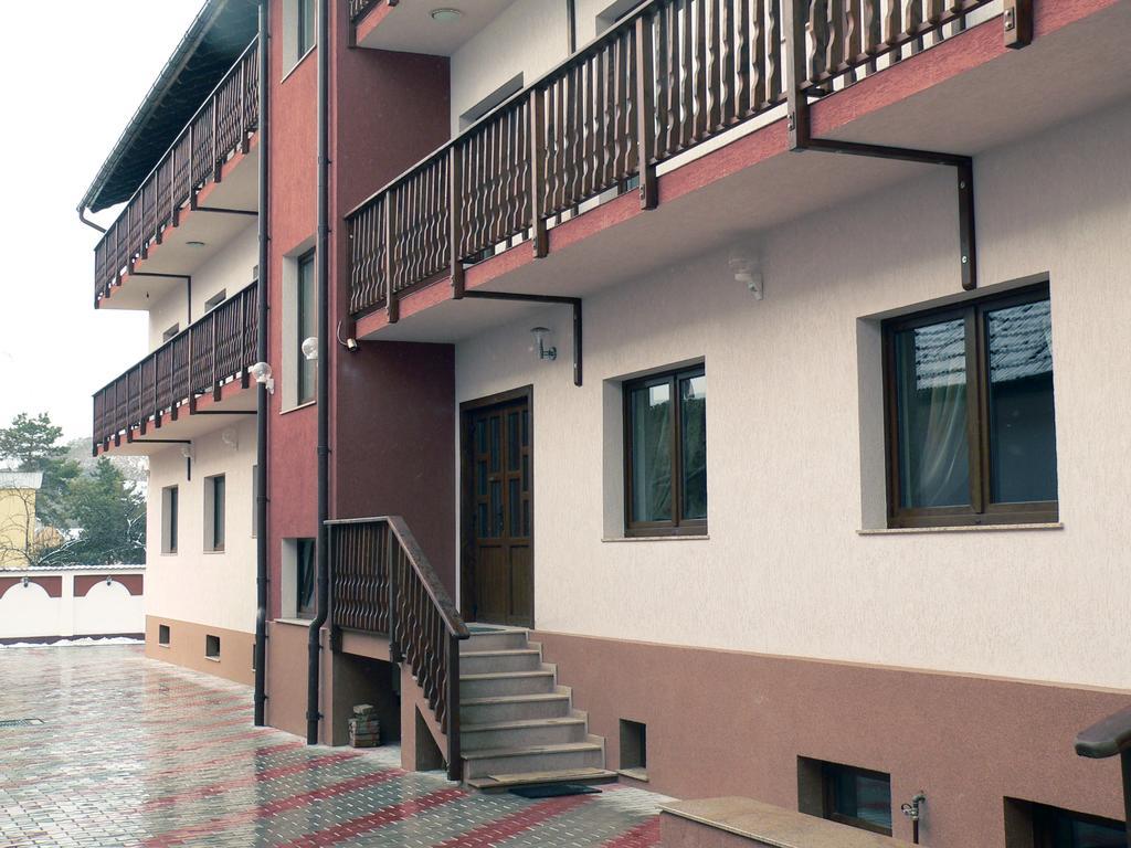 Pension Deutsches Haus Braşov Buitenkant foto