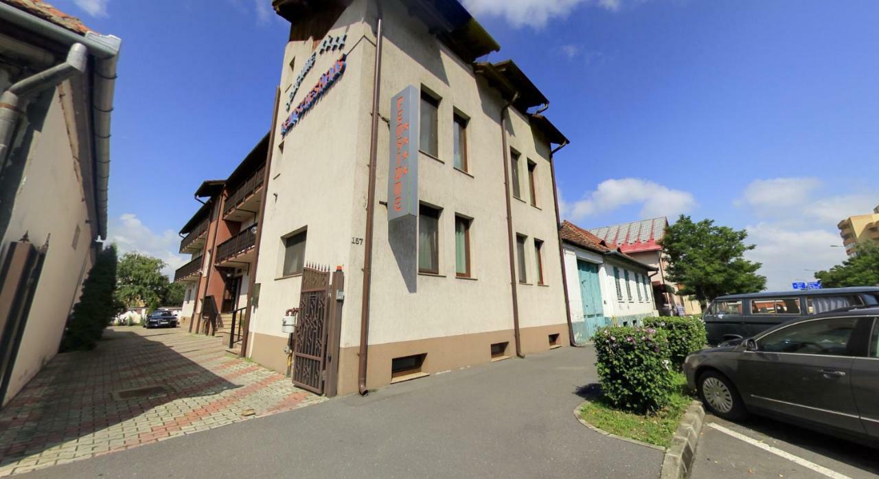 Pension Deutsches Haus Braşov Buitenkant foto